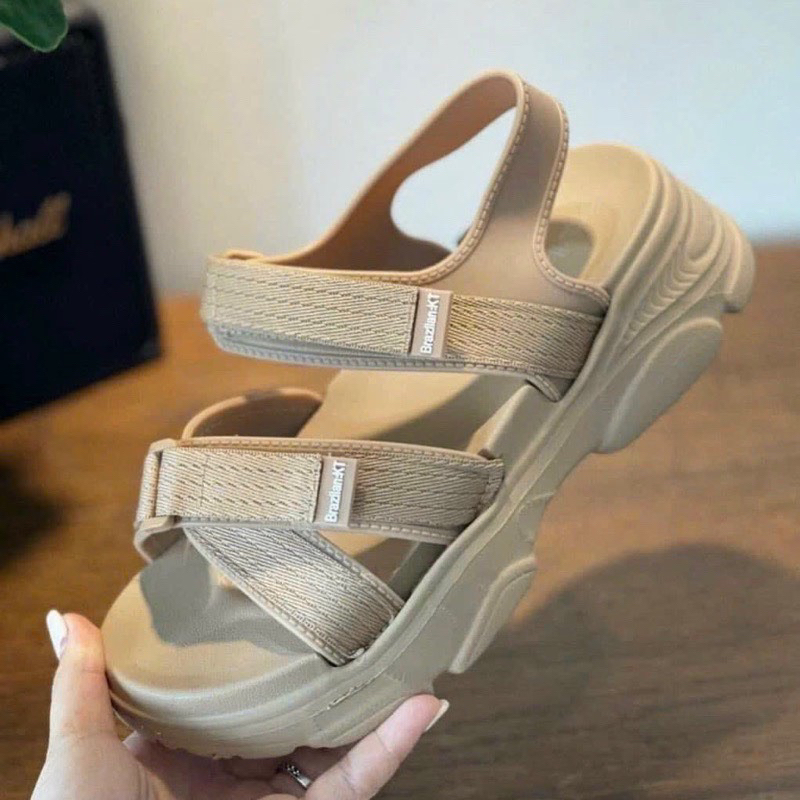 Sandal nữ nâng đế, Hàng thời trang quai chéo siêu xinh MSP: 9968