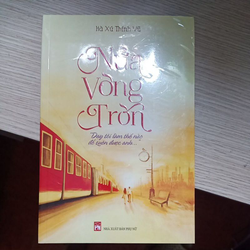 Notebook Nửa vòng tròn -Hà Xứ Thính Vũ