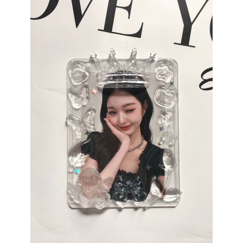 Toploader resin vương miện a7