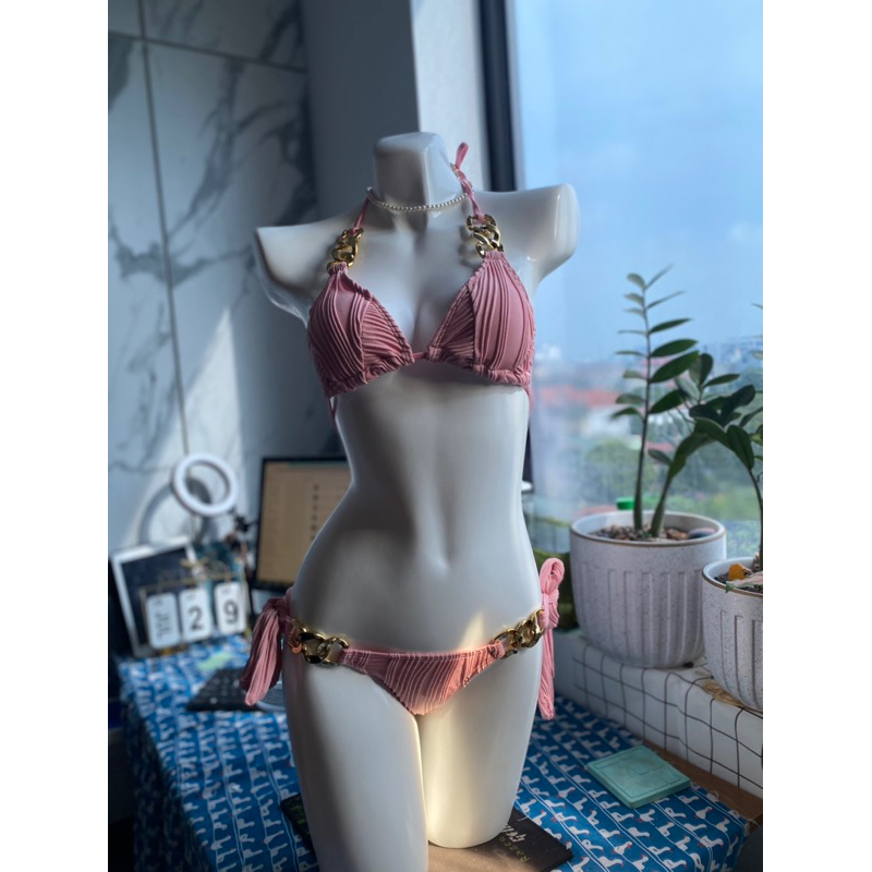 Bikini 2 mảnh đi biển phối xích quyến rũ