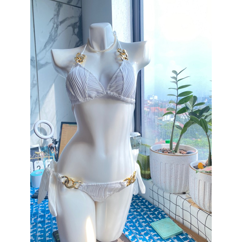 Bikini 2 mảnh đi biển phối xích quyến rũ