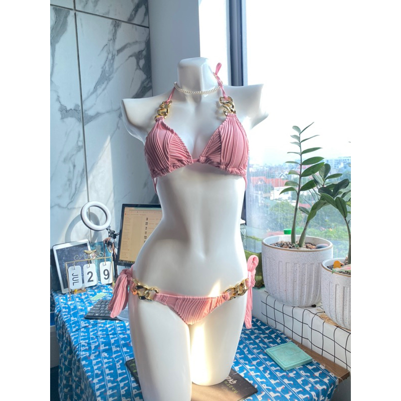 Bikini 2 mảnh đi biển phối xích quyến rũ