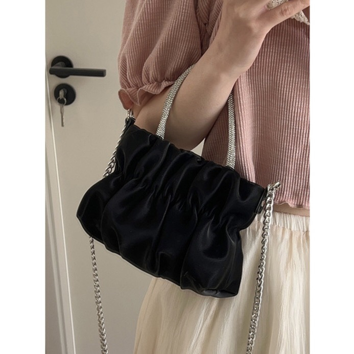 Túi đeo chéo đính đá hình đám mây phong cách thời trang mã T34