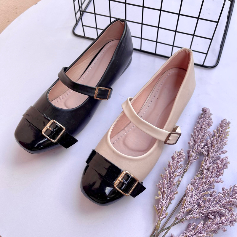 Giày búp bê nữ đế bệt phối màu quai ngang