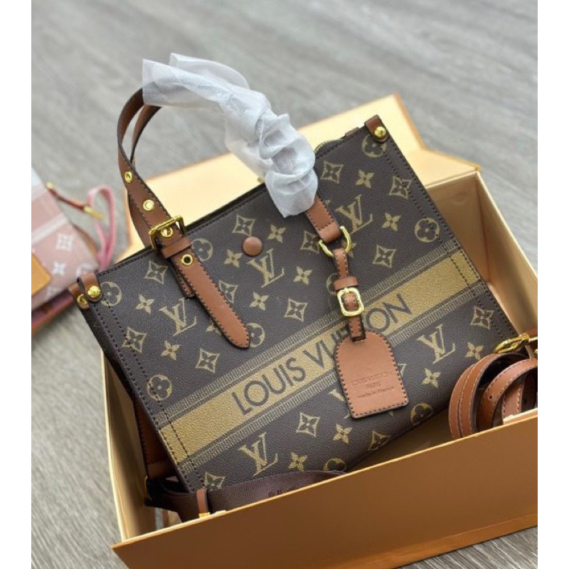 Túi lệ vi công sở hàng super sale quá xịn fullbox sz 26