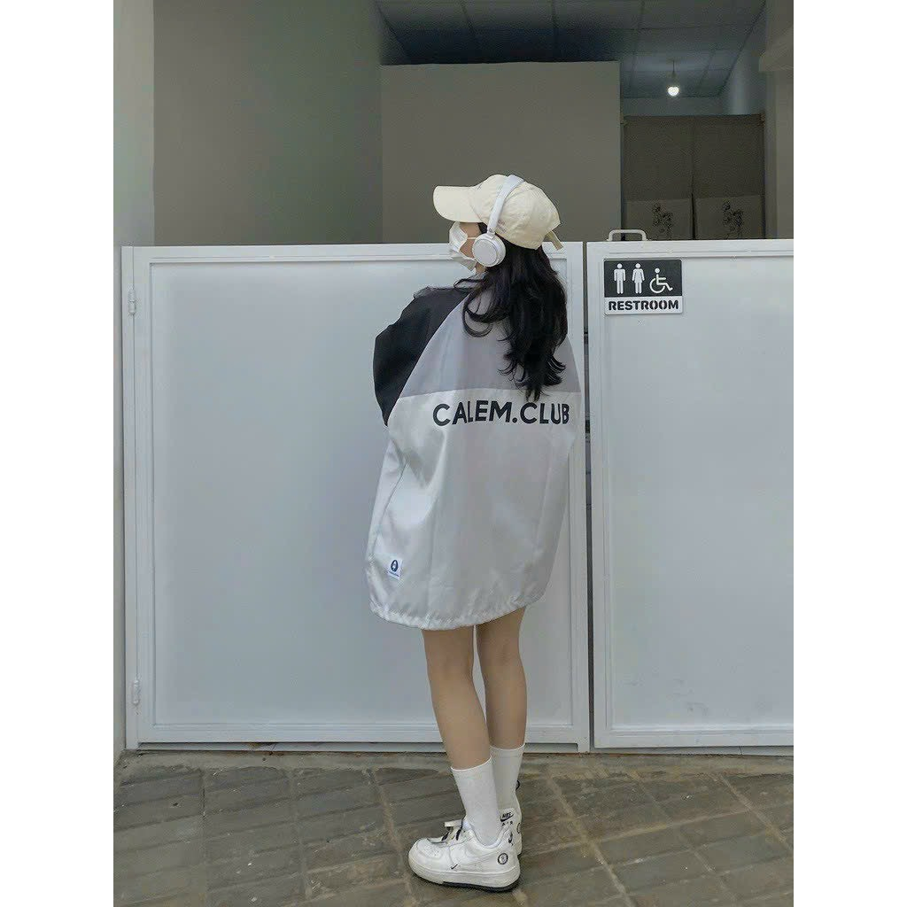Áo khoát dù nữ from rộng cổ bẻ tay phối màu năng động, áo dù trắng in logo nhỏ from dấu quần, áo nữ tay phồng