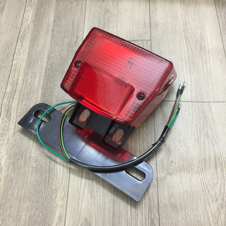 Cụm đèn hậu xe cub 82 đời cũ - đèn đuôi xe cub 82 - g1739