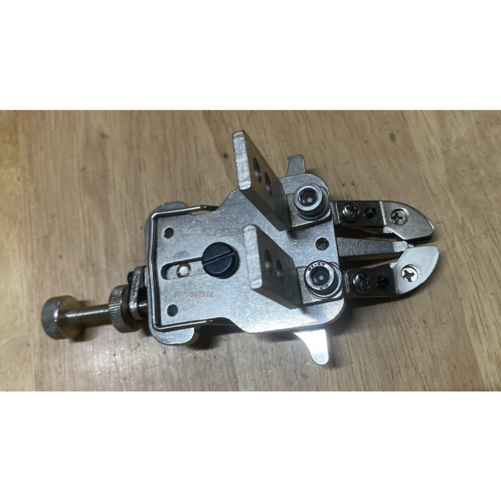 Bộ hàm kẹp chuyển đổi cúc nhanh KE438-LK1903