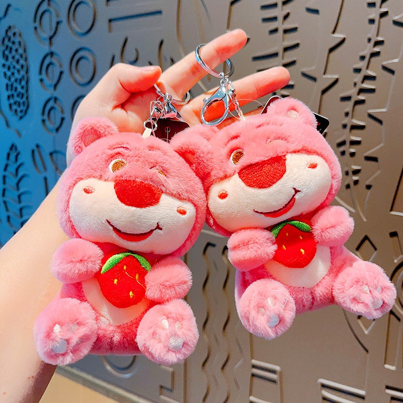 Móc Khoá Móc Treo Hoạ Tiết Gấu Ôm Dâu Nhồi Bông Dễ Thương  Siêu Hot GAU1