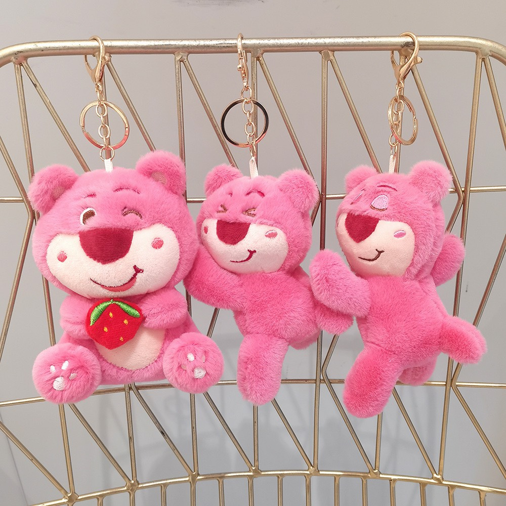 Móc Khoá Móc Treo Hoạ Tiết Gấu Ôm Dâu Nhồi Bông Dễ Thương  Siêu Hot GAU1