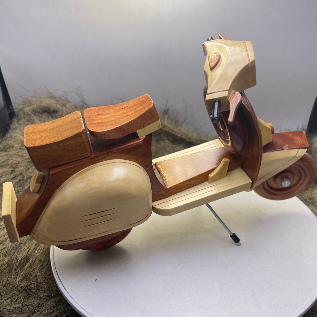 Mô hình xe Vespa classic, mô hình chất lượng cao handmade 100% từ gỗ tự nhiên, kích thước 27x9x18 cm