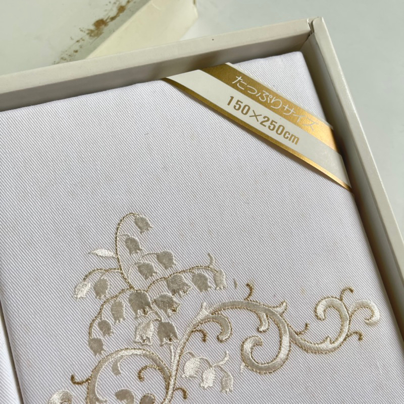 Sét 2 Ga trải giường 2Hand Nhật thêu hoa nổi