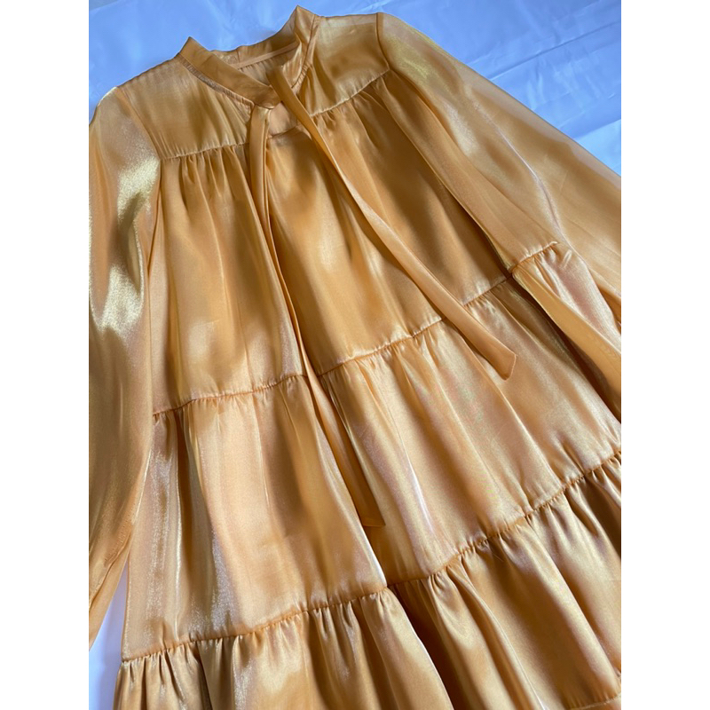 Thanh lí váy organza vàng dáng dài new 100% freesize