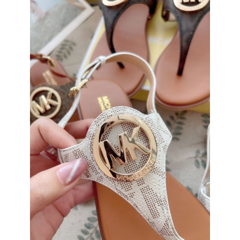 Sandal mic*heal k*ors