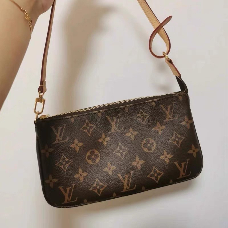 Túi LV M40712 đơn giản dễ ứng dụng