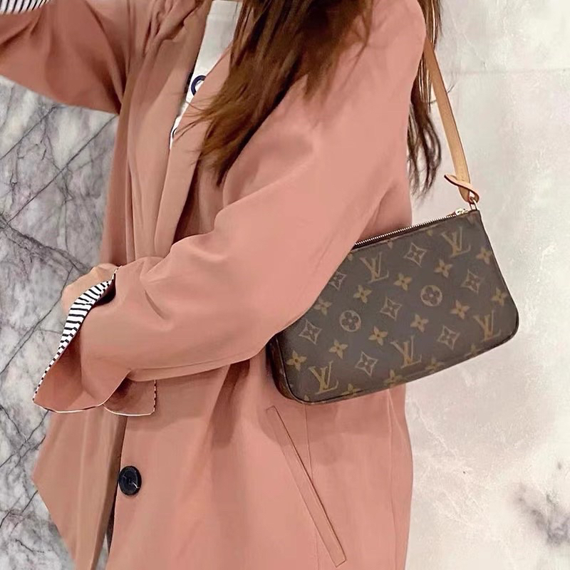 Túi LV M40712 đơn giản dễ ứng dụng