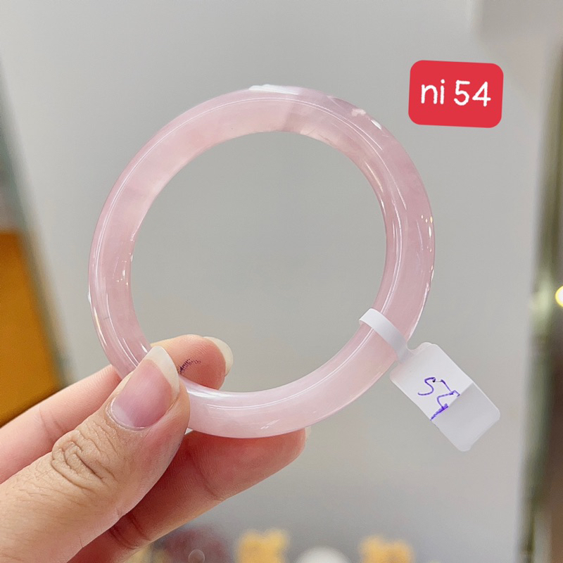 Vòng khối thạch anh hồng bản đũa