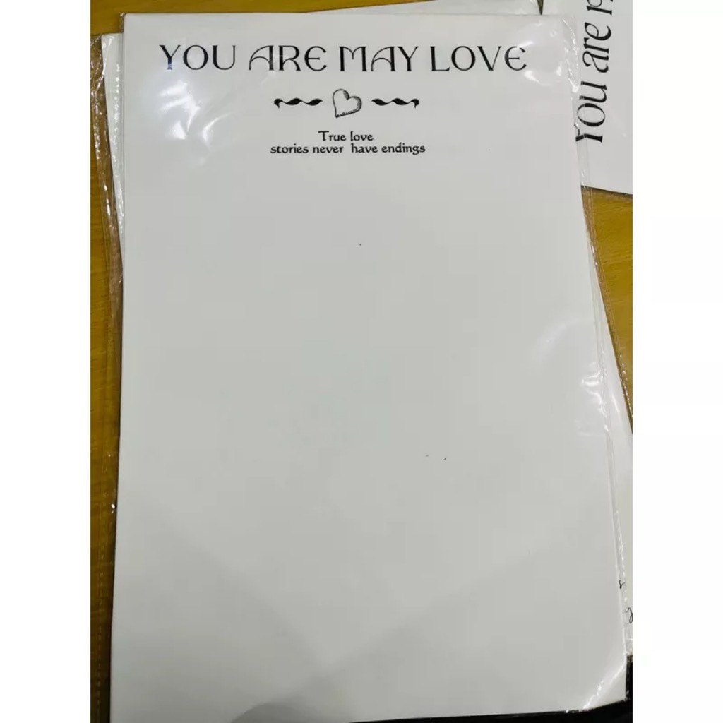 Tập 20 giấy gói hoa chữ LOVE studio khổ 30*40cm