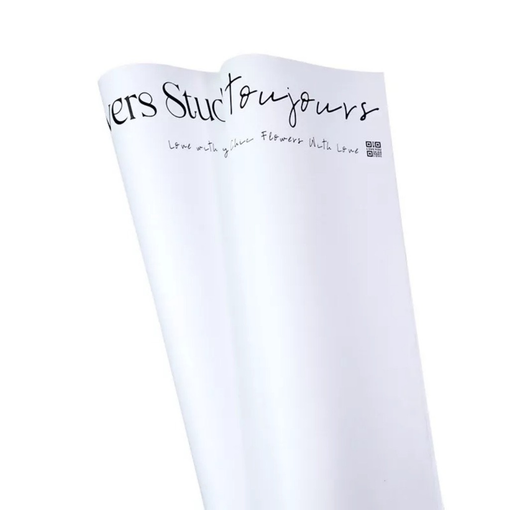 Tập 20 giấy gói hoa chữ LOVE studio khổ 30*40cm