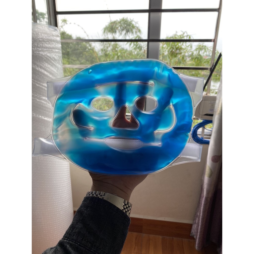 Mặt nạ đá lạnh - Giúp giảm sưng tấy sau nặn mụn