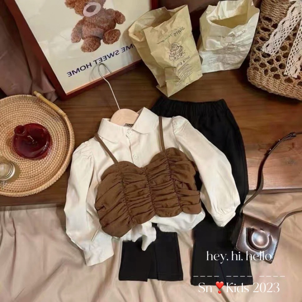 Bộ bé gái thu đông, set 3ct: áo sơ mi thô kem+ áo 2 dây chun , quần umi xẻ tà sành điệu cho bé 12-32kg