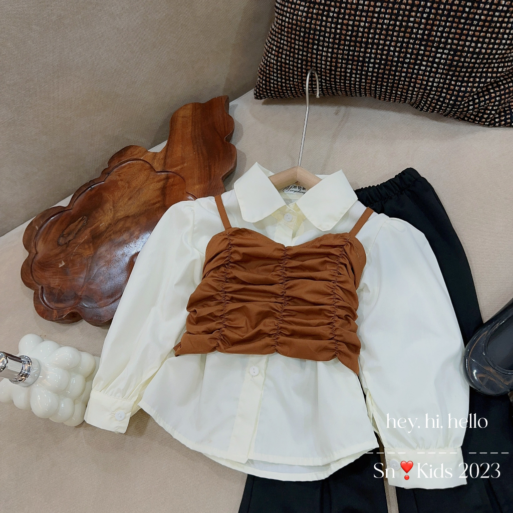 Bộ bé gái thu đông, set 3ct: áo sơ mi thô kem+ áo 2 dây chun , quần umi xẻ tà sành điệu cho bé 12-32kg