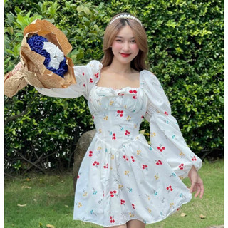 đầm xoè nữ dáng ngắn cổ vuông tay phồng,xếp ly ngực, thích hợp khi đi chơi