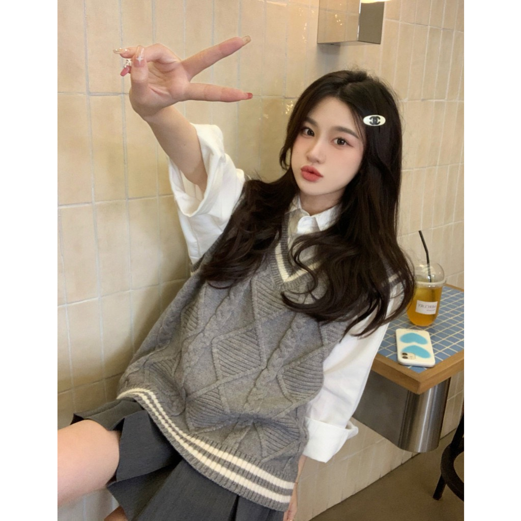 Áo gile len nữ vặn thừng dày dặn màu trơn basic form rộng dễ phối đồ thời trang Hàn  BUNNY deliz