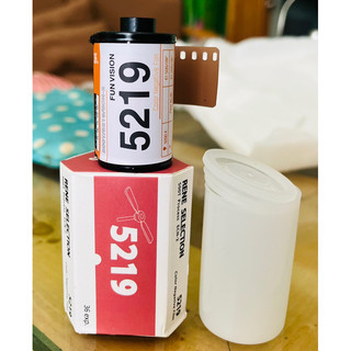 KODAK VISION 3 500T 5219 36EXP Date 08.2026 film 35mm phim CINE điện ảnh