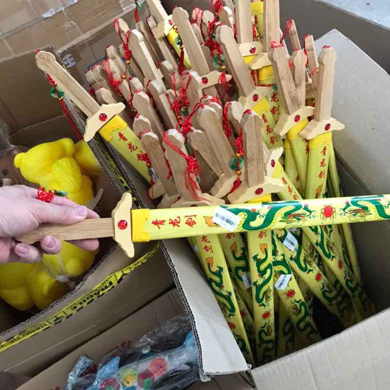 Kiếm gỗ tre đồ chơi trẻ em trung thu hàng đẹp dài 65cm