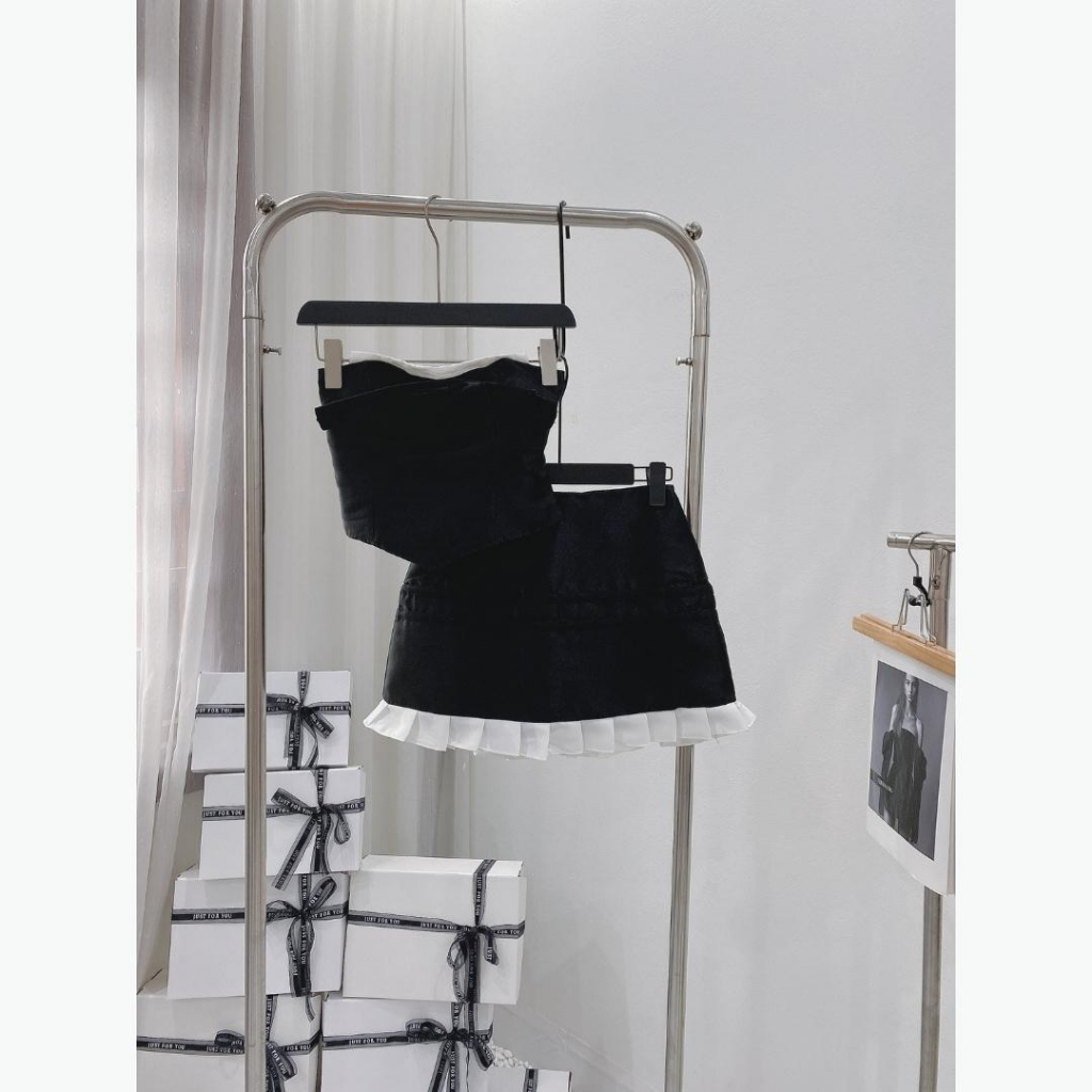 Set tafta kèm chân váy ngắn Caliesweet set áo cup ngực kèm chân váy chữ A chất tafta phong cách thiết kế CMS0040S