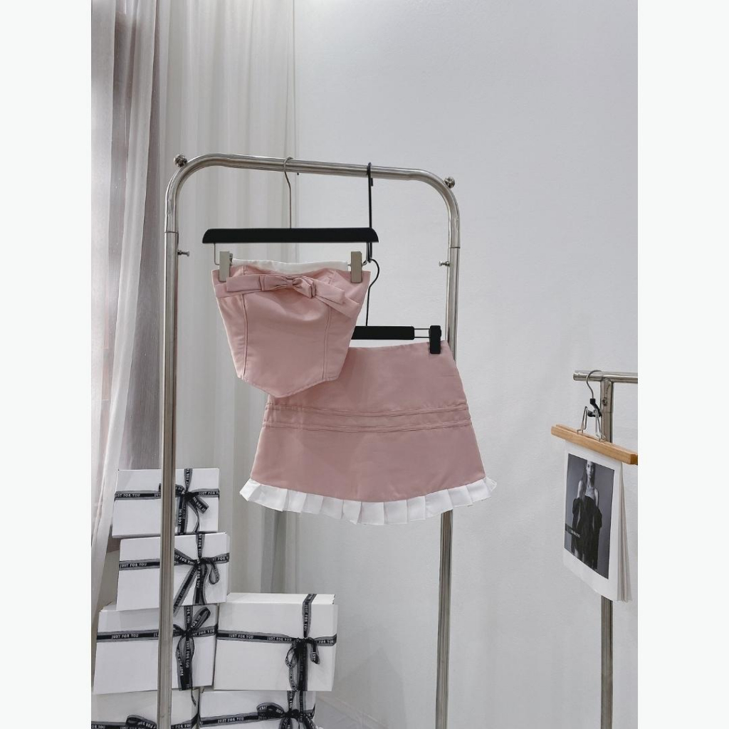 Set tafta kèm chân váy ngắn Caliesweet set áo cup ngực kèm chân váy chữ A chất tafta phong cách thiết kế CMS0040S