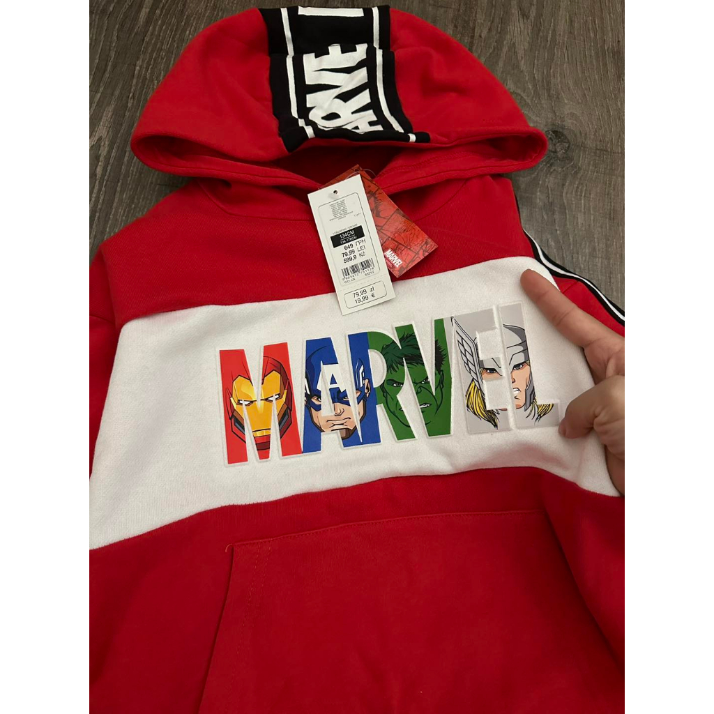 Áo nỉ hoodie chữ Marvel nổi cho bé
