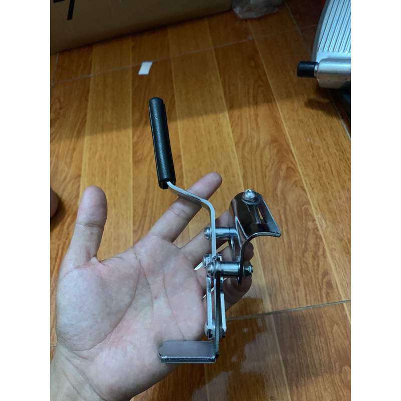 Tay phanh xe lăn chuyên dụng