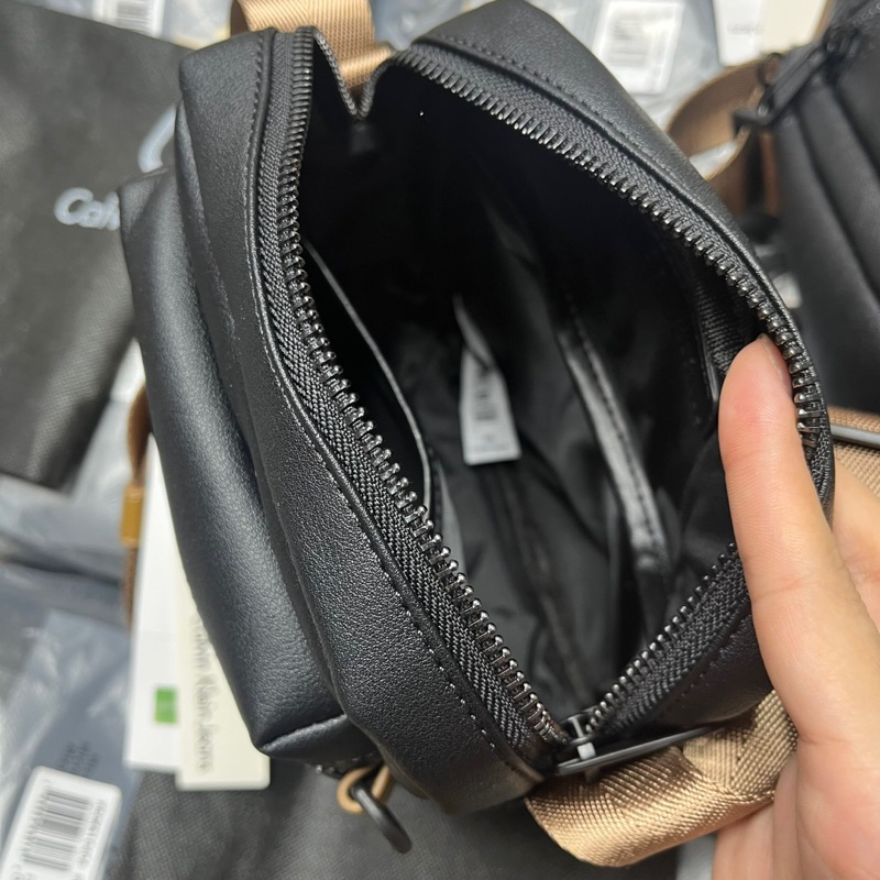 Túi calvin klien đeo chéo