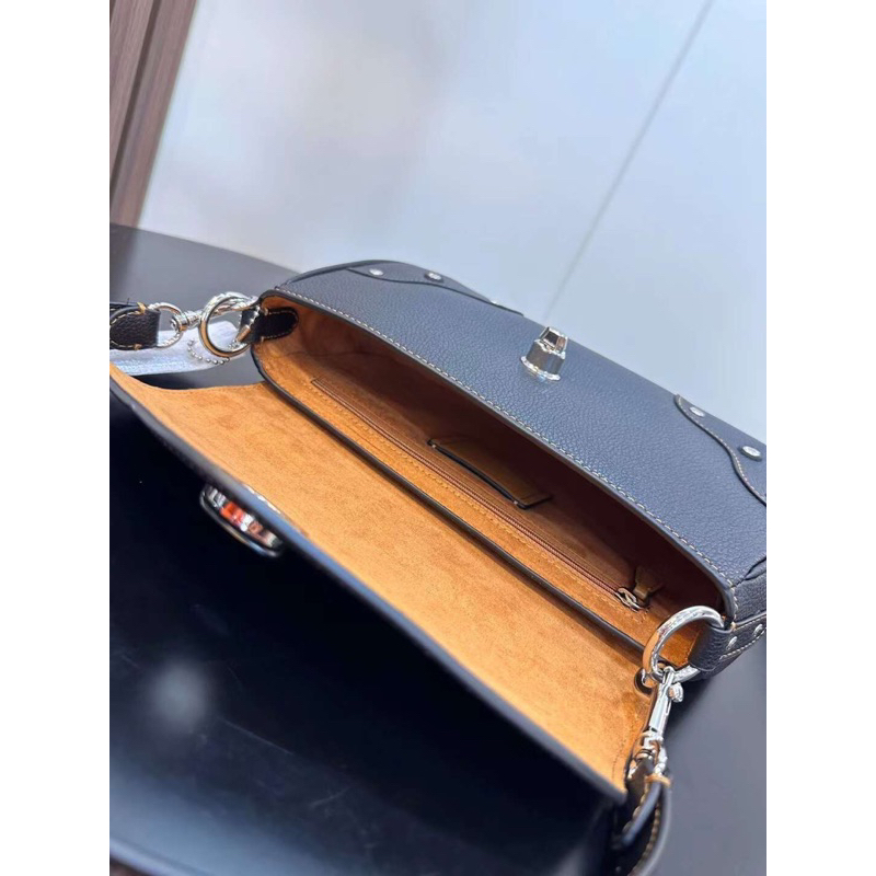 Túi coach millie kẹp nách