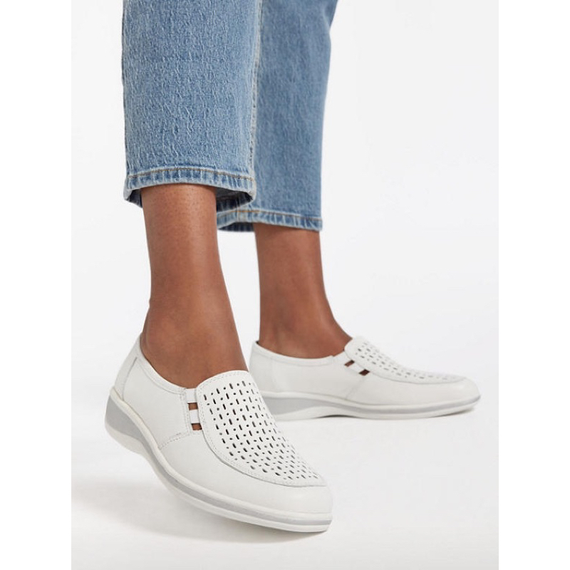 Slip-on trắng Medicus xuất xịn