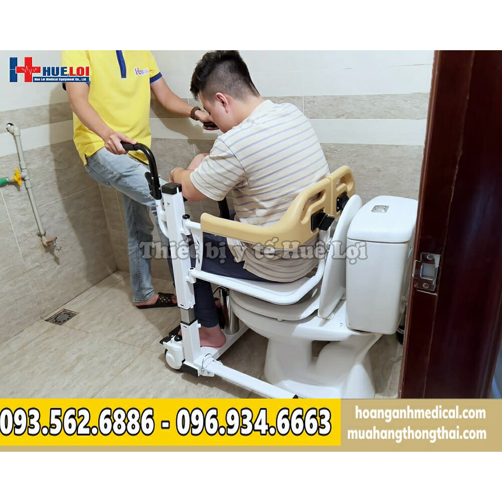 Xe lăn nâng hạ thủy lực cho người già