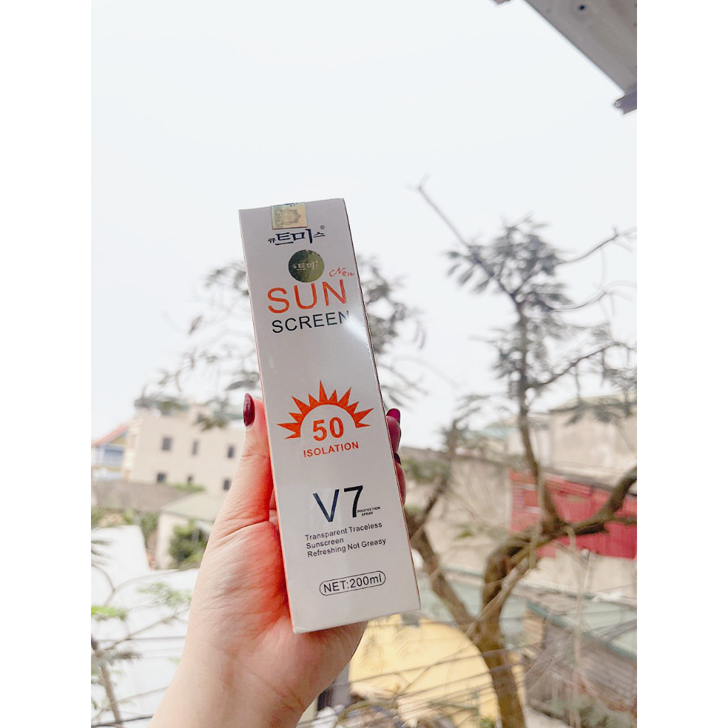 Xịt chống nắng Sun Screen V7 nâng tone trắng da chống nước không bết dính kem chống nắng mặt body SPF50+