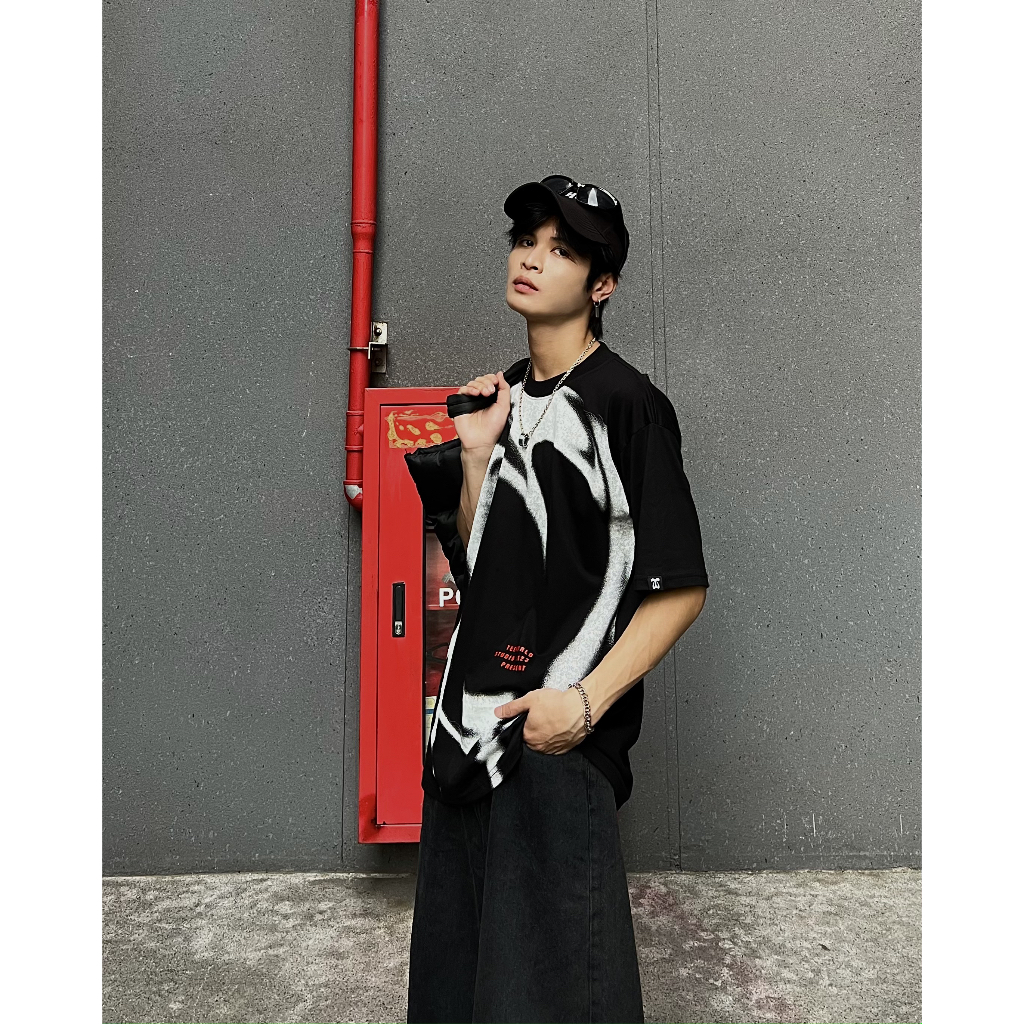 Áo Thun Local Brand Teeworld Secret Of Liquid T-shirt Trắng Đen Nam Nữ Form Rộng Unisex