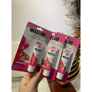 Dưỡng môi Vaseline XT hương dâu (tuýp x10g)