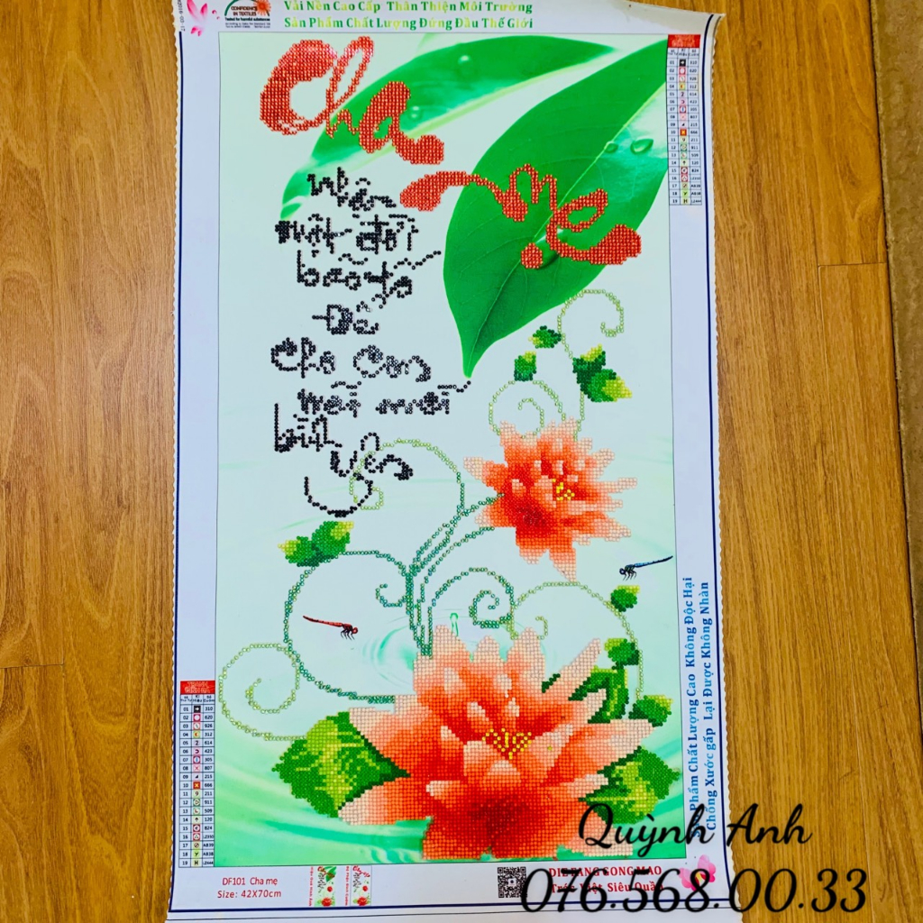 Tranh đính đá CHA MẸ 42x70cm đã đính df101