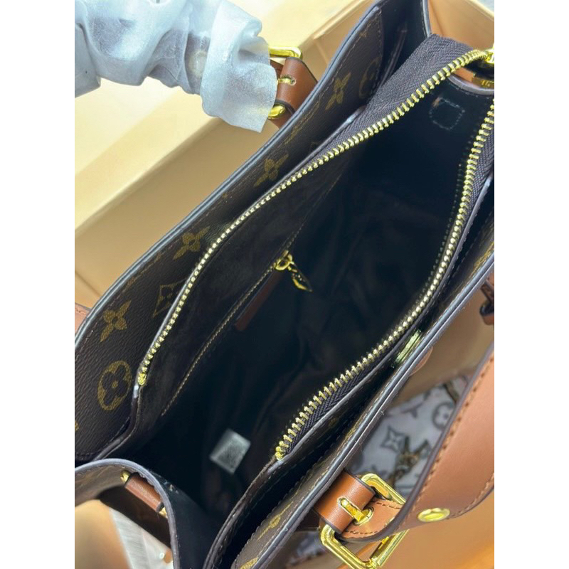 Túi lệ vi công sở hàng super sale quá xịn fullbox sz 26