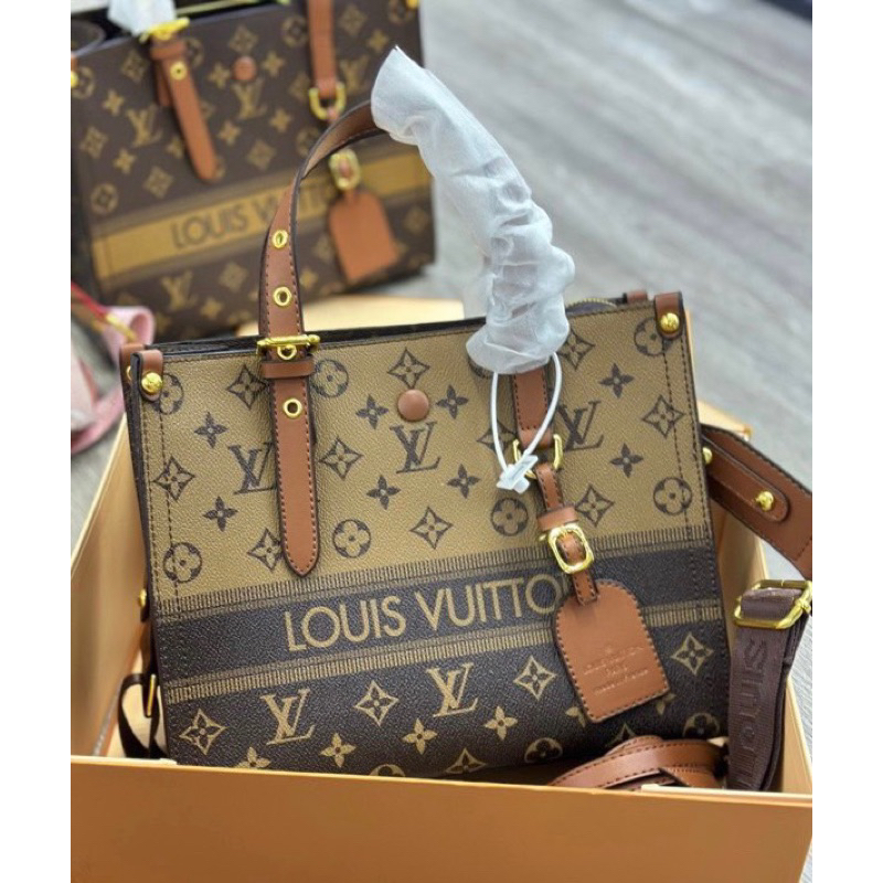 Túi lệ vi công sở hàng super sale quá xịn fullbox sz 26