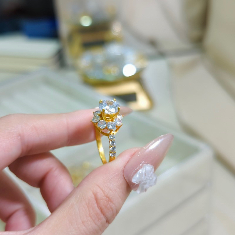 Nhẫn đồng không phai màu gắn đá hoa tia nhí Kami