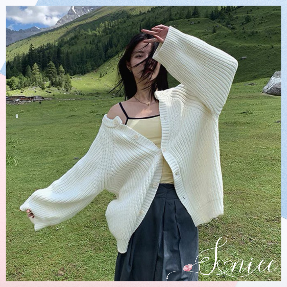 Áo khoác cardigan len dệt kim nữ trắng SanieeClothes cổ v cài cúc tiểu thư tay bồng mặc 2 kiểu Quảng Châu loại 1