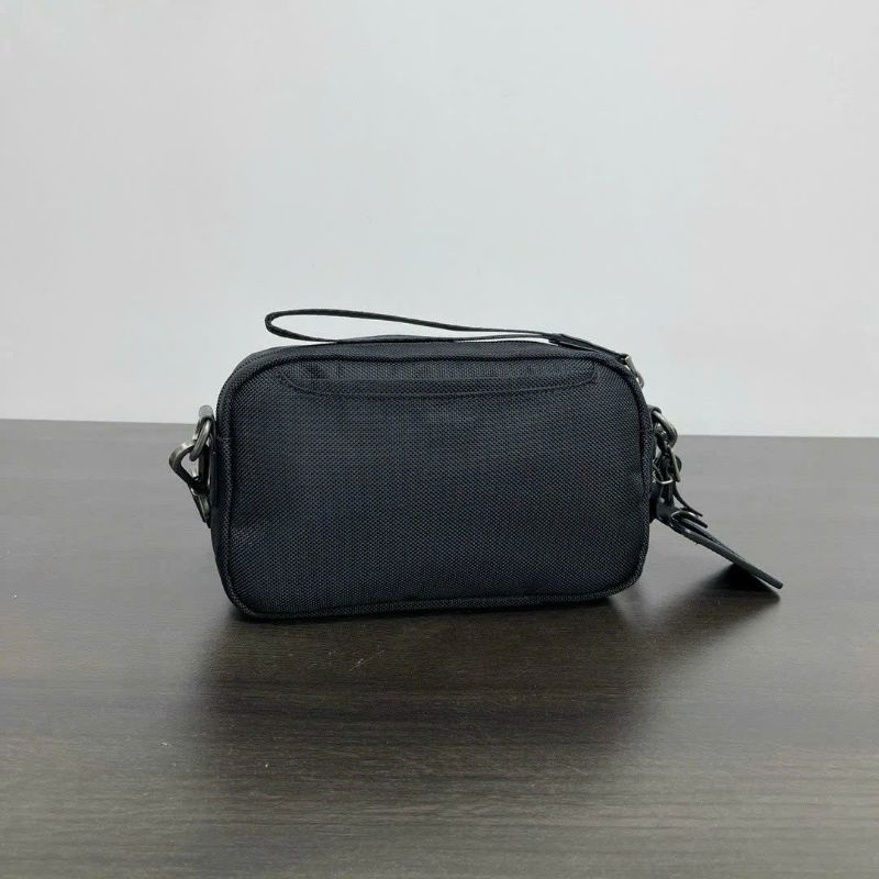 Mẫu túi tumi nam đơn giản, đẳng cấp