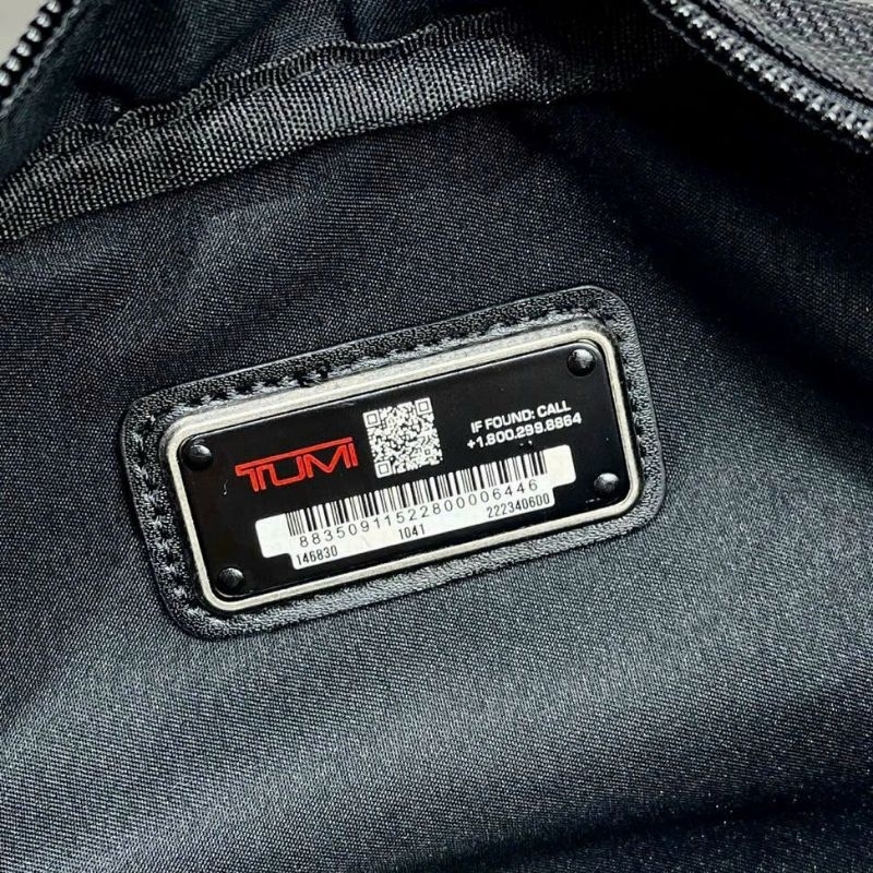 Mẫu túi tumi nam đơn giản, đẳng cấp