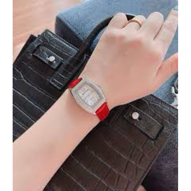 Đồng hồ nữ Royal Crown 3635 dây da Vuông