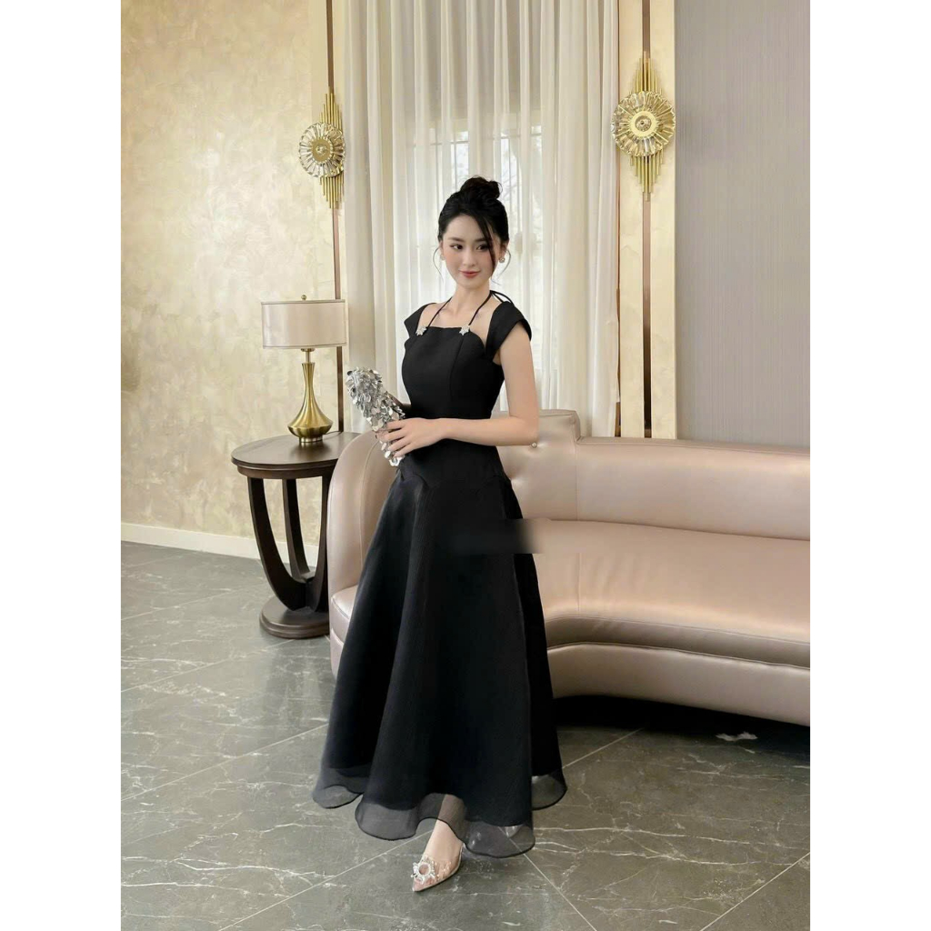 Đầm maxi đen cổ yếm siêu xinh 2 lớp